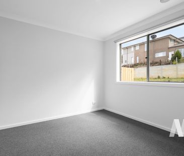 37 Davinci Street, Pakenham, Vic 3810 - Photo 4