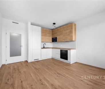 Světlý a Moderní Byt 2+kk s Balkonem a Sklepem, Okamžitě Volný, Hos... - Photo 5