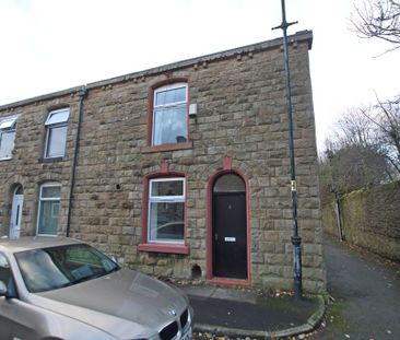 2 bedroom end of terrace house to rent - Photo 3