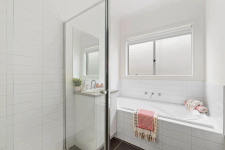 “Perfect Location ** Apply for this property now **” - Photo 5