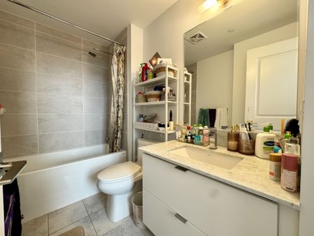 For Lease - 36 Elm Drive Unit# 502, Mississauga, Ontario - Photo 5