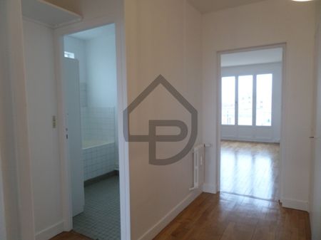 2 PIÈCES DE 50 M² AVEC BALCON, PARKING ET CAVE - Photo 4