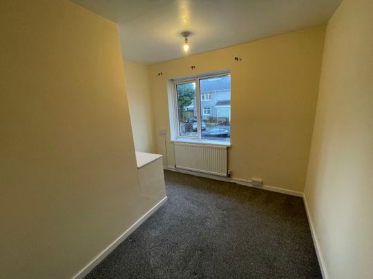 Fifth Ave, Swansea, SA6 - Photo 1