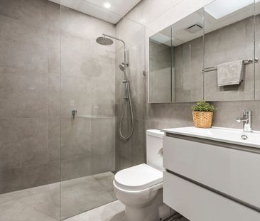 1/53 Norman street, Ivanhoe, Vic 3079 - Photo 2