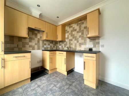2 bedroom flat to rent - Photo 2