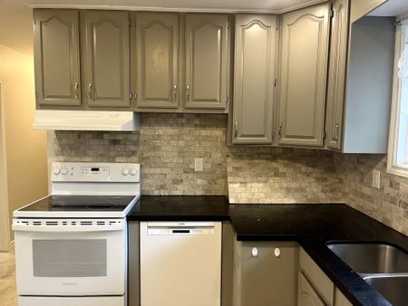 For Lease - 784 Olive Avenue Unit# Main Floor, Oshawa, Ontario - Photo 5