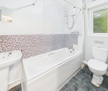1 bedroom ground floor flat to rent - Photo 4