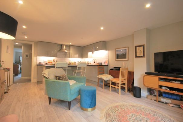 Lordship Lane, London, SE22 - Photo 1