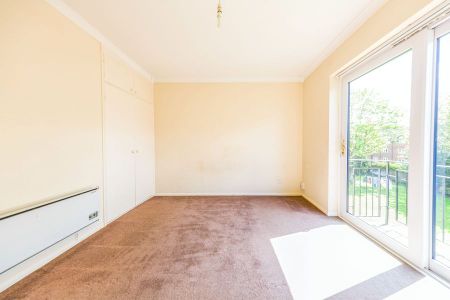 3 bedroom apartment to rent - Photo 3