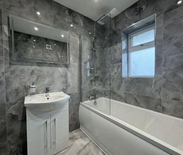 2 bedroom semi-detached house to rent - Photo 6