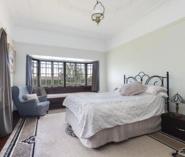 Art Deco Family Residence in Heart of Holland Park! - Photo 1