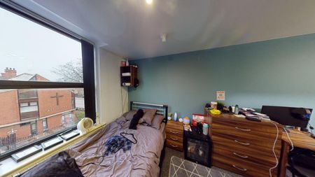 4 bedroom flat to rent - Photo 4