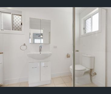 3/7 McAneny Street, Redcliffe, Qld 4020 - Photo 6