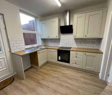 2 bedroom House To Let Total Size: 689 SQ FT - Photo 6