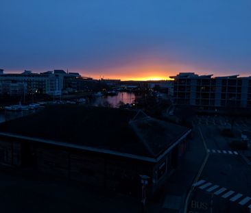 1 Bed Flat, Steamship House, BS1 - Photo 2