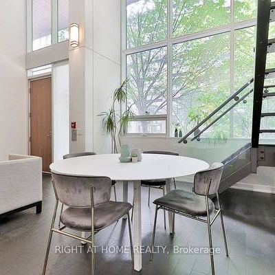 1+1 Bedroom, 2 Bathroom - Cary Wharf Townhouse - Photo 1