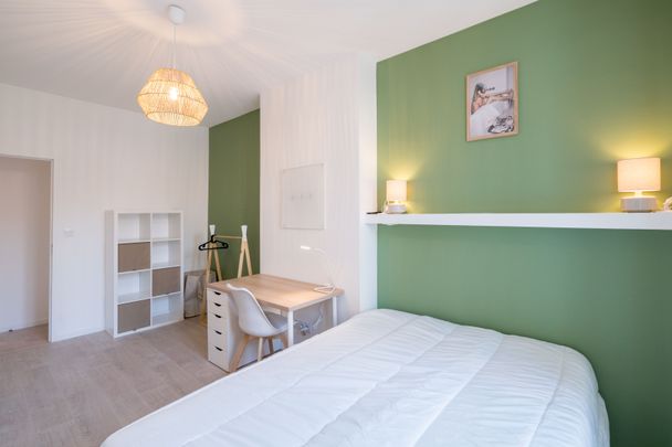 PICOT Roommate 5 Bedrooms at Toulon - Photo 1
