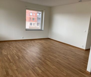 Trapetsgatan 10 - Photo 1