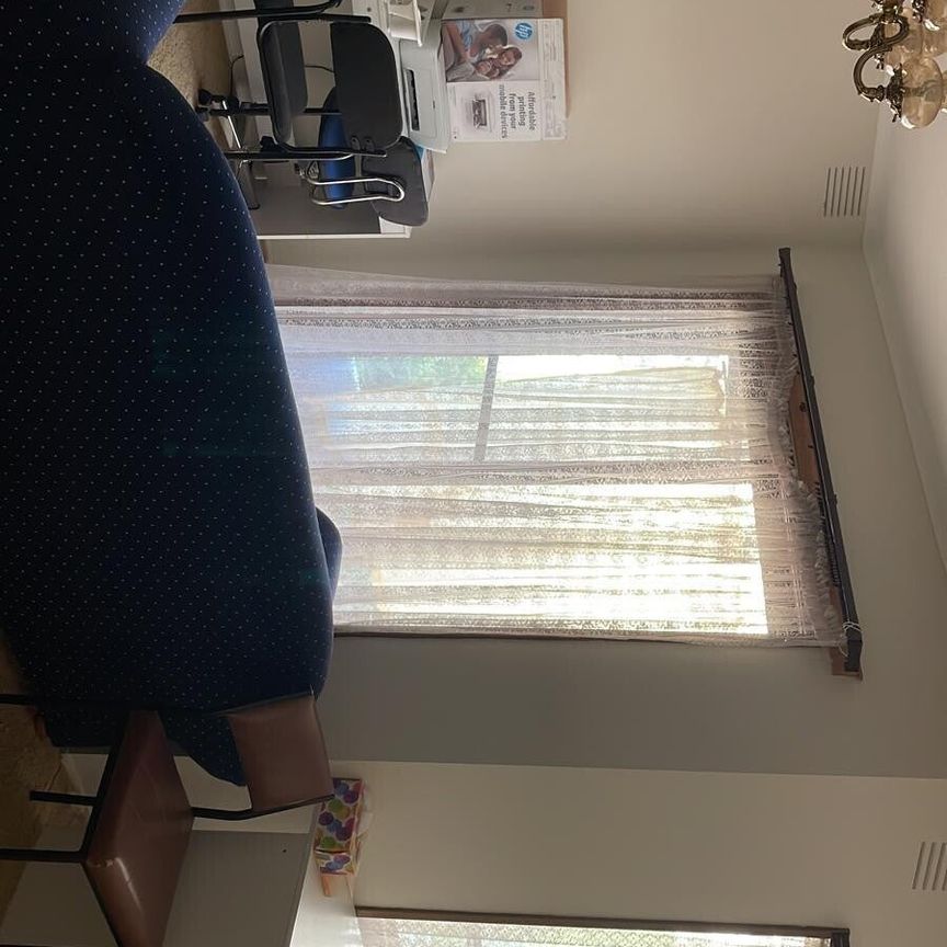 Glen Waverley - Photo 1