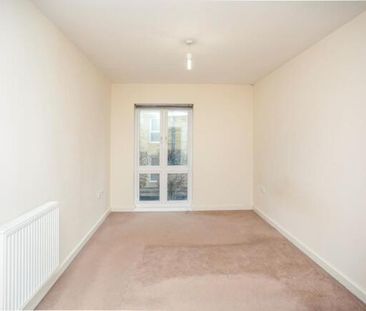 Manhattan Avenue, Watford - Photo 6