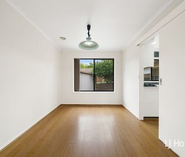 17 Cuscaden Crescent, Florey ACT 2615 - House For Rent | Domain - Photo 3