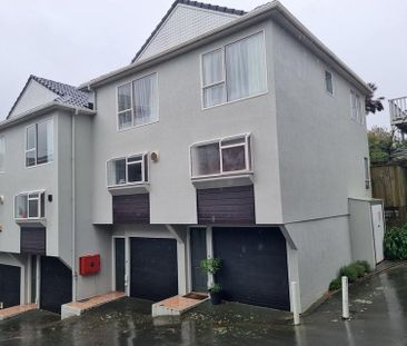 City Townhouse with garage - Photo 3