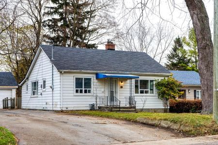 For Lease - 9 Thirty Eighth Street, Toronto, Ontario - Photo 4