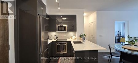 #427 - 99 Eagle Rock Way – Vaughan, Ontario - Photo 5