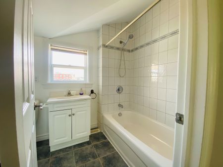 For Lease - 23 Saint Marie Street Unit# 3, Collingwood, Ontario - Photo 2