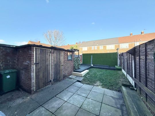 3 bed terraced house to rent in Four Acre Drive, Liverpool, L21 - Photo 1