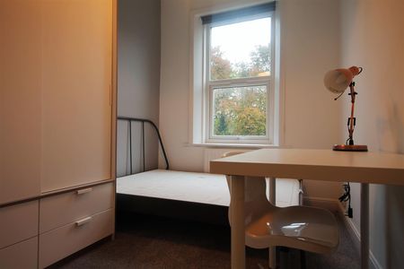 Claremont Road, Spital Tongues - Photo 4