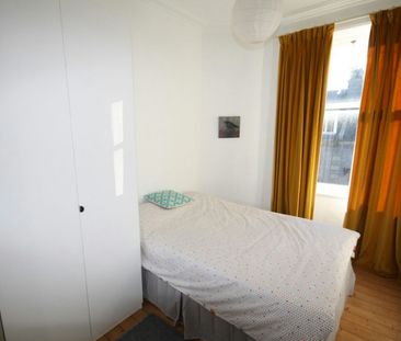 Flat to rent on - Photo 5