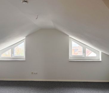 Außergewöhnlich Wohnen unterm Dach: Mietwohnung mit vier Zimmern in... - Photo 6
