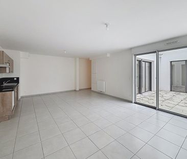 Location Appartement 6 pièces 85m² BORDEAUX 33000 - Photo 2