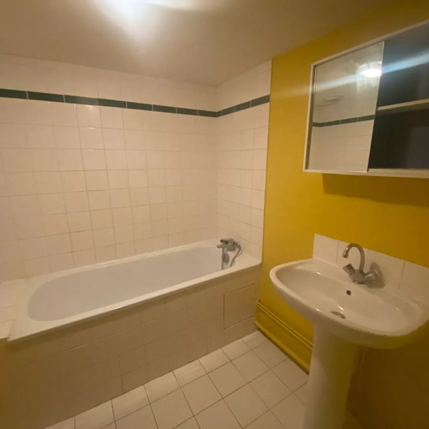 33800 BORDEAUX - Appartement T2 à louer en rez-de-chaussée - Photo 1