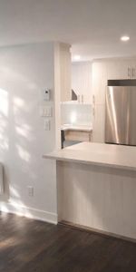 3 1/2 flambant neuf avec electros - Photo 3