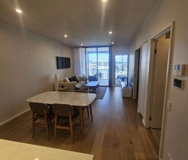 Stylish & Spacious 2-Bedroom Apartment Steps from the Brisbane River! - Photo 2