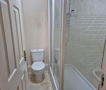 2 bedroom flat to rent - Photo 6