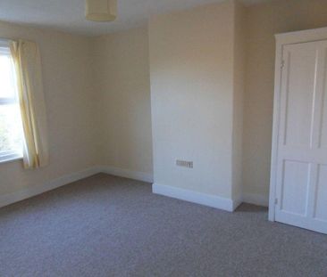 4 bedroom terraced house to rent - Photo 6