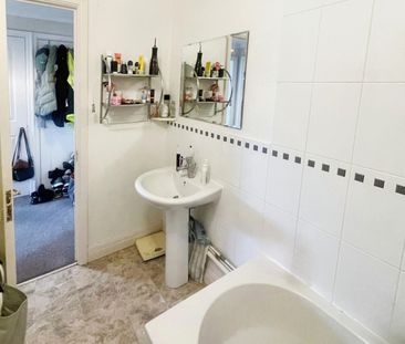 1 bedroom flat to rent Courtfield House, Hambledon Place - Photo 6