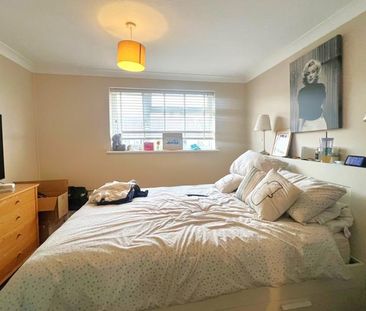 Courtenay Mews, Woking - 1 bedroomProperty for lettings - Seymours - Photo 1