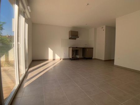 Location Appartement 3 pièces 63m² TOULOUSE 31200 - Photo 5
