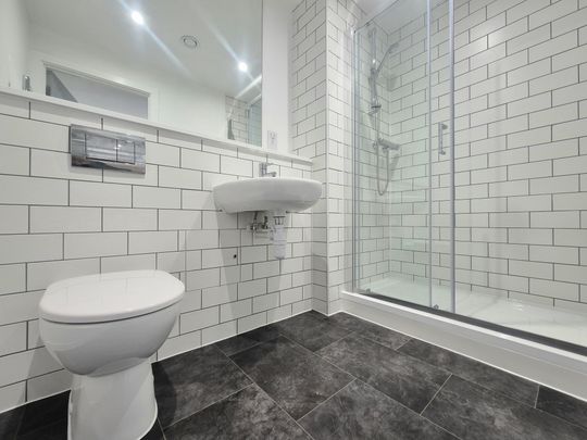 Cow Green, Halifax - Photo 1