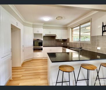 Spacious Family Home with Multiple Living Areas & Huge Parking! - Photo 2