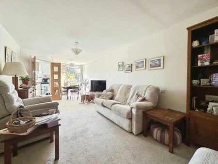 Kings Place, Fleet, Hampshire, GU51 - Photo 2