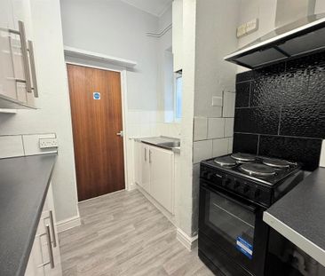 1 bedroom flat to rent - Photo 6