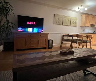 1 Bed Flat, Ferry Quays, TW8 - Photo 1