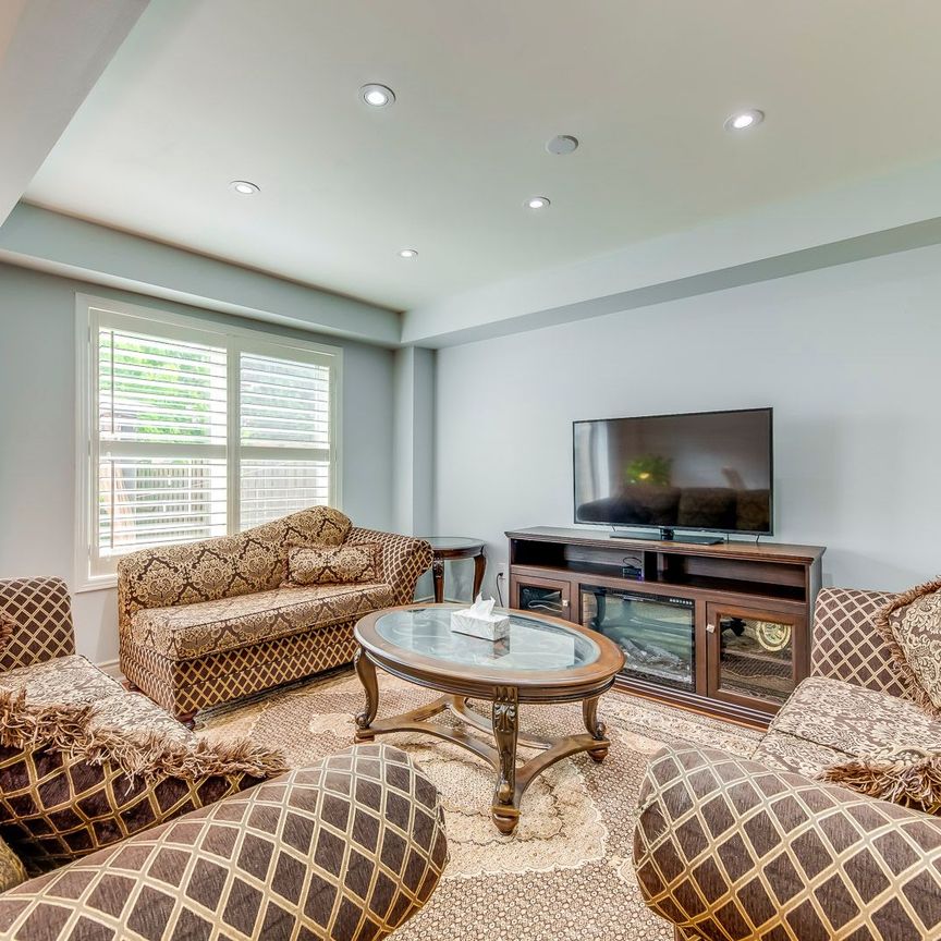 For Lease - 4084 Kryzan Drive, Burlington, Ontario - Photo 1