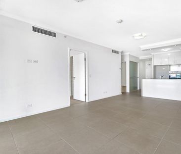 ENJOY FABULOUS BROADWATER VIEWS FROM THIS MODERN 2 BEDROOM APARTMEN... - Photo 1