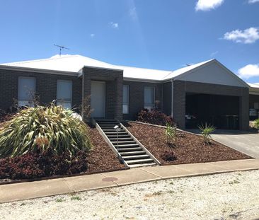 6-bedroom shared house, Daly Boulevard - Photo 3